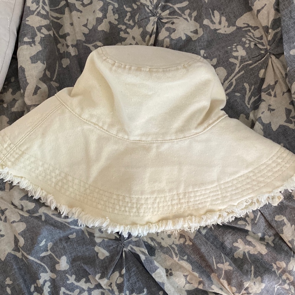 NWT ANTHROPOLOGIE CANVAS BUCKET HAT